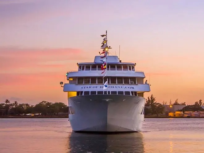 Star of Honolulu – Signature Nova Sunset Dinner Cruise with Jazz & Fireworks