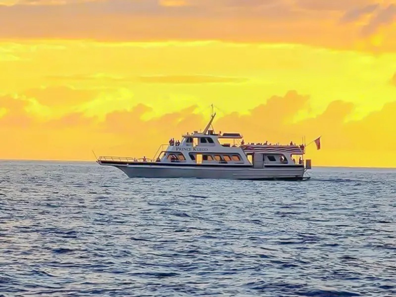 Prince Kuhio – Waikiki Sunset Dinner Cruise with Local Cuisine