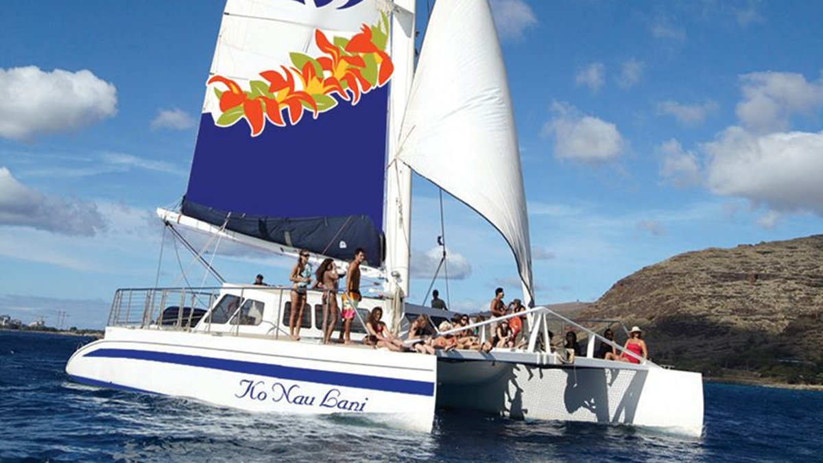 Waikiki’s Best All-Inclusive Sunset Cruises for a Stress-Free Evening