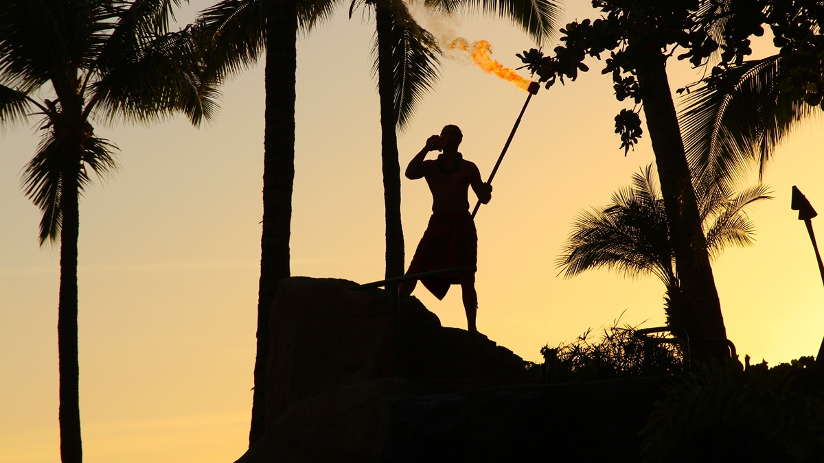The Evolution of Hawaiian Sunset Ceremonies